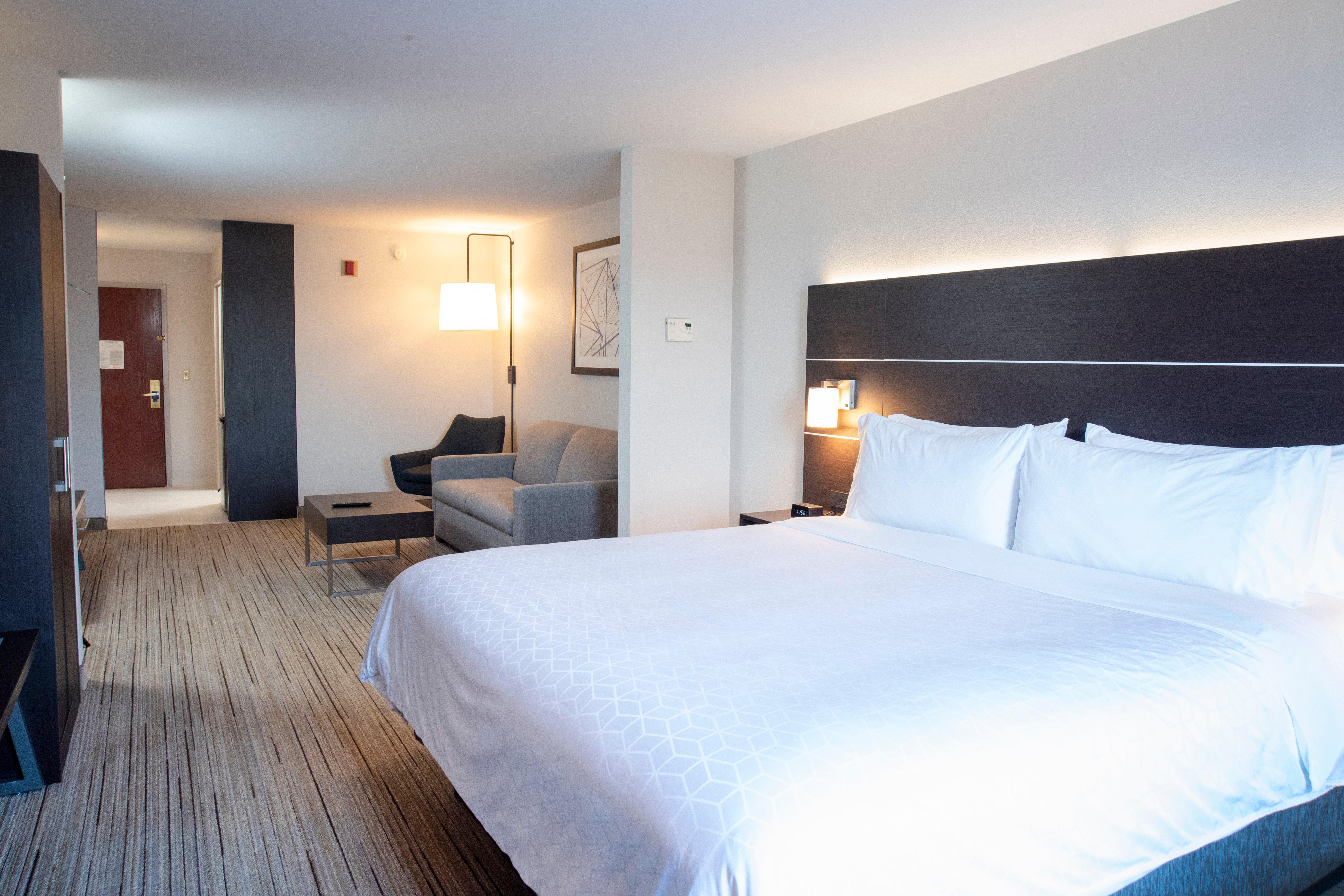 Holiday Inn Express Hotel & Suites Chester By Ihg Εξωτερικό φωτογραφία